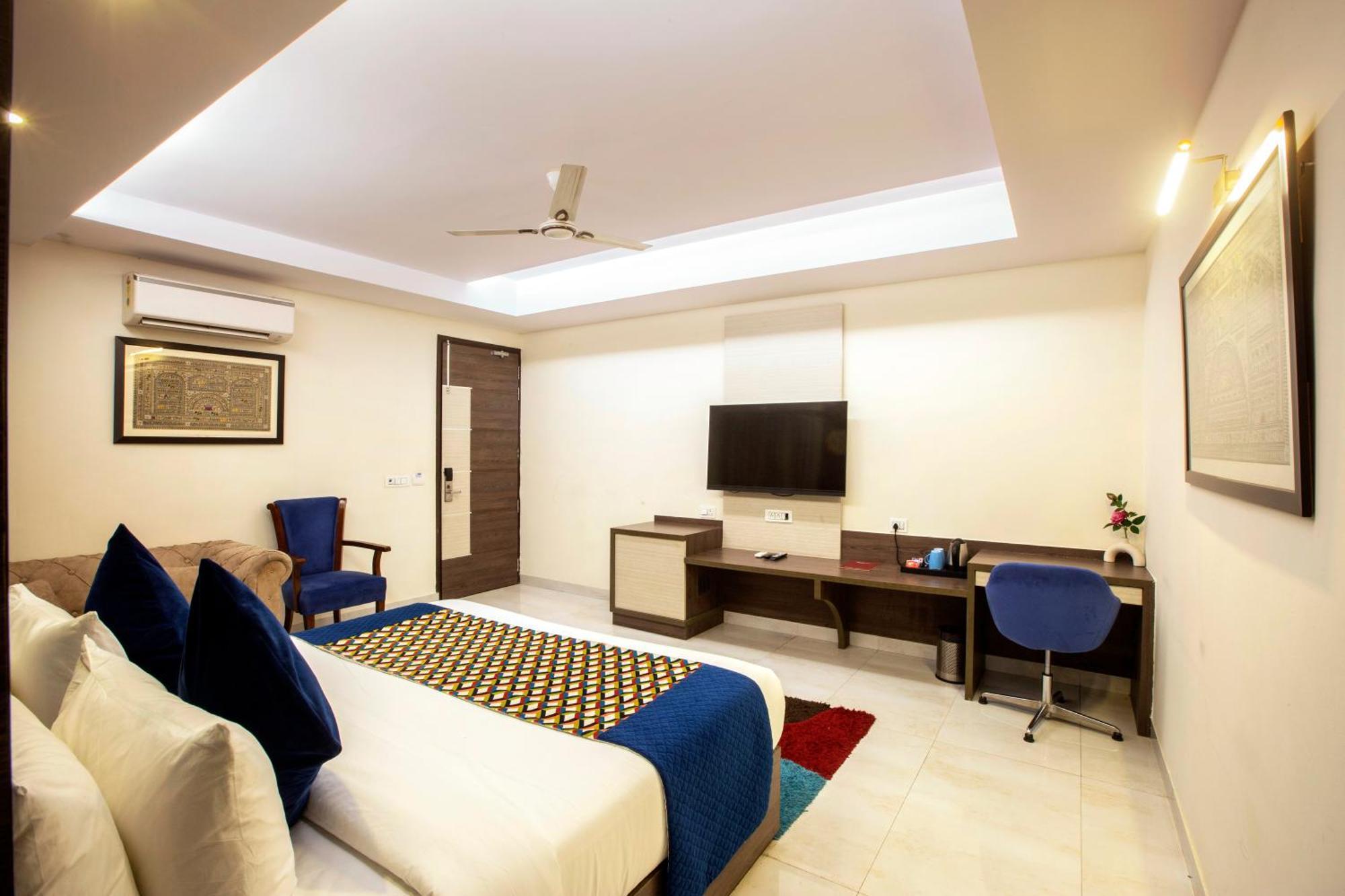Cardinal Express Oxmo Igi Airport Delhi